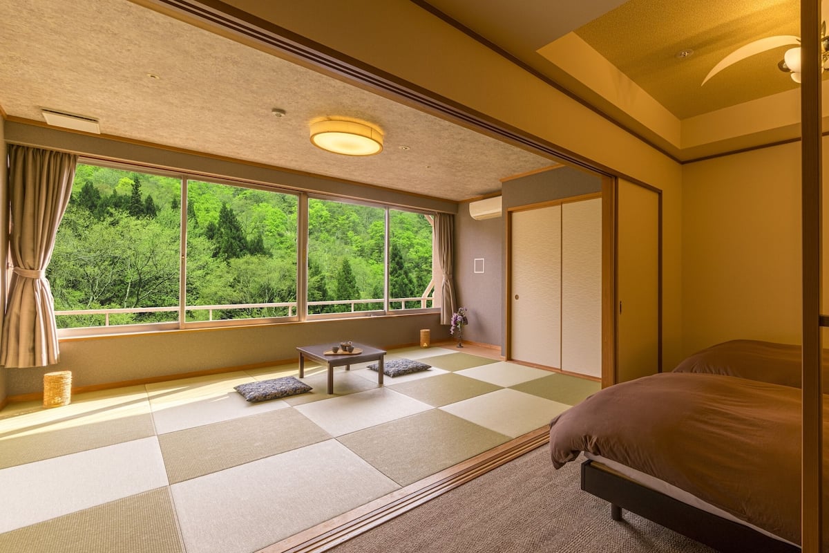 Superior Japanese Western Style Room without Bath, Non-Smoking | 1 bedroom, in-room safe, desk, free WiFi