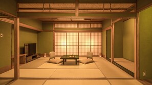 Quarto superior, para não fumantes (Japanese Style 2R, with Bath, 5-pax) | Cofres nos quartos, escrivaninha, Wi-Fi de cortesia