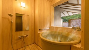 Quarto superior, para não fumantes (Japanese Style 2R, Open-air Bath, 10P) | Cofres nos quartos, escrivaninha, Wi-Fi de cortesia