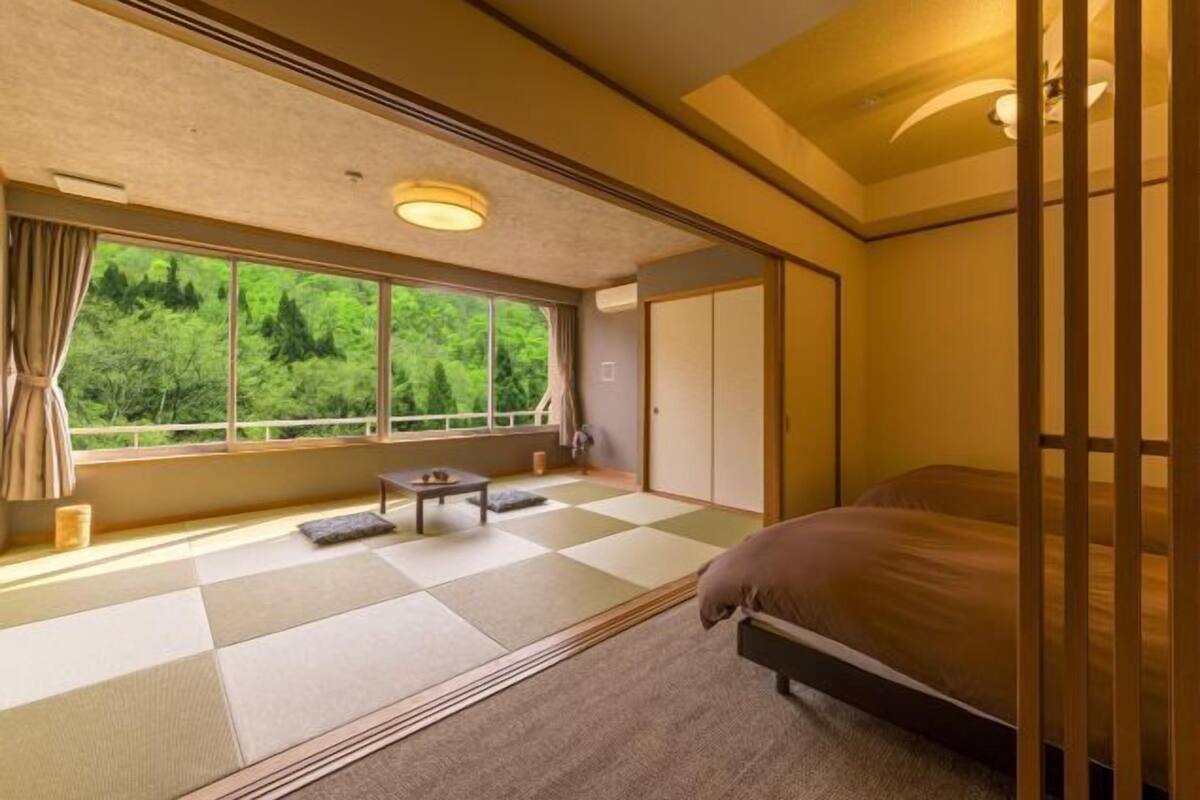 1 bedroom, in-room safe, desk, free WiFi