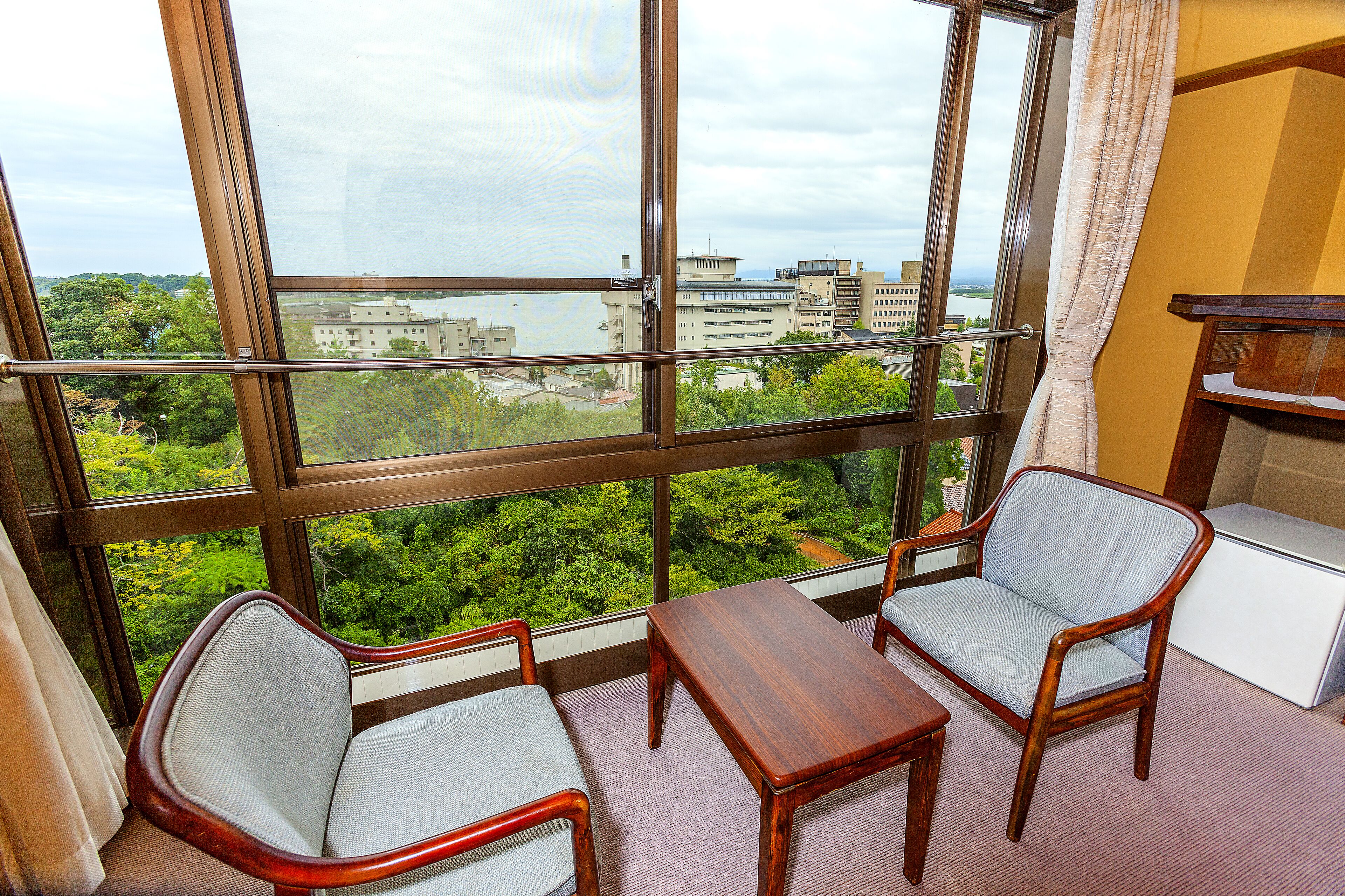 in-room safe, desk, free wifi, bed sheets