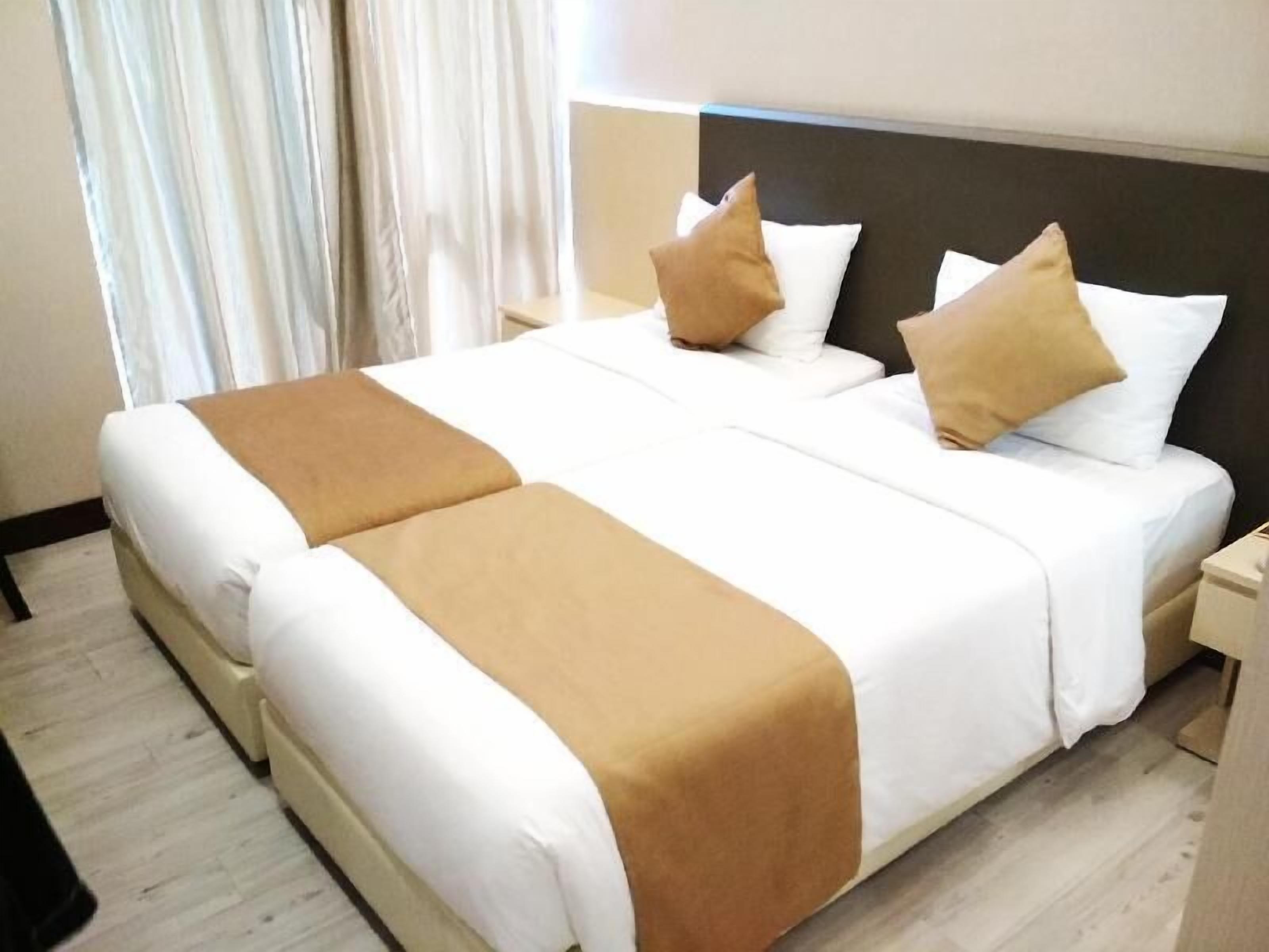 Minibar, in-room safe, desk, blackout drapes