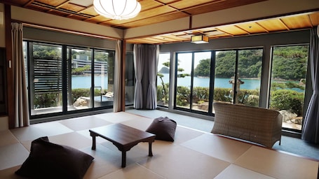 Superior Japanese-Western Style Room with Open-Air Bath and Indoor Bath, Non-Smoking | In-room safe, desk, free WiFi, bed sheets. TAOYA nachikatsuura