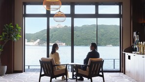 Lobby-Lounge