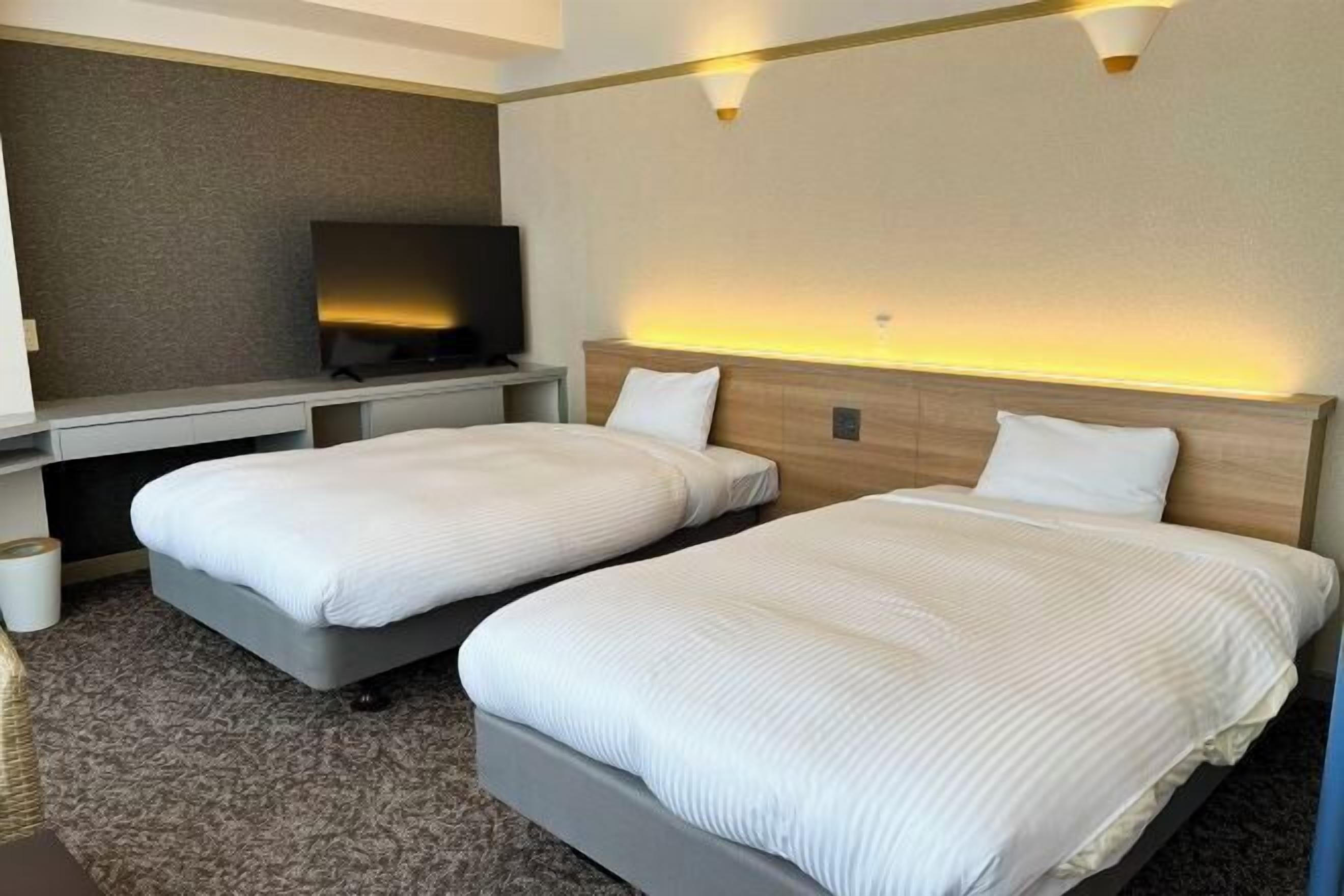 In-room safe, desk, iron/ironing board, free WiFi