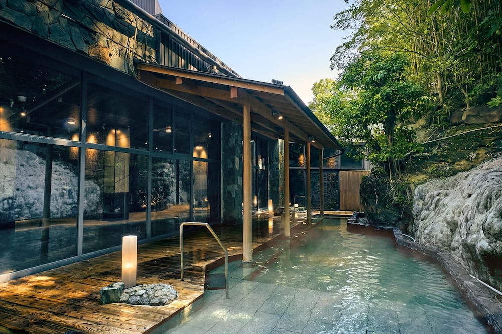 Ooedo Onsen Monogatari Premium Shirahama Gyoen