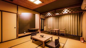 Standardværelse - ikke-ryger (Japanese Style, without Bath, No View) | Pengeskab på værelset, gratis Wi-Fi, sengetøj