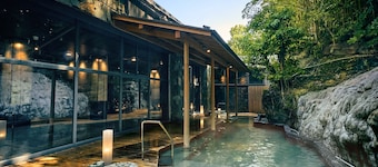 Ooedo Onsen Monogatari Premium Shirahama Gyoen