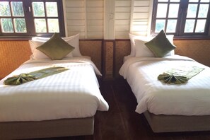 Family Bungalow, 2 Bedrooms | Desk, rollaway beds, free WiFi - A Hotel Homey (Chiang Saen)