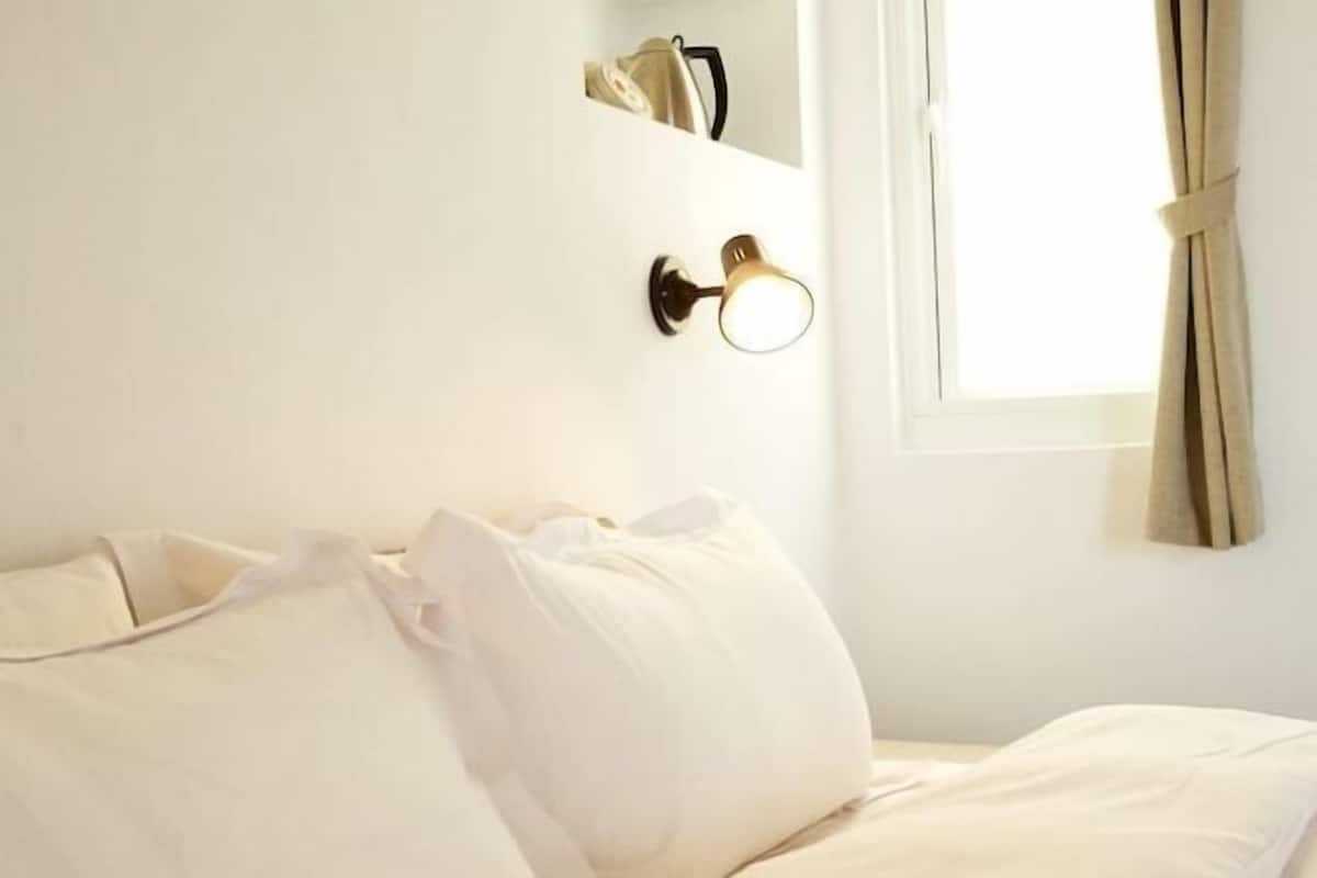Desk, bed sheets