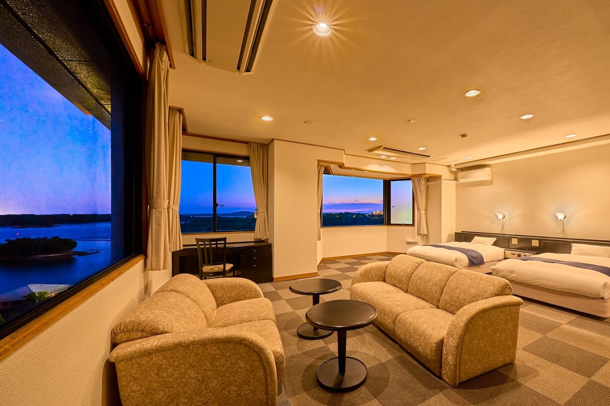 Junior Suite Western Style with Bath, Non-Smoking | 1 bedroom, in-room safe, desk, free WiFi