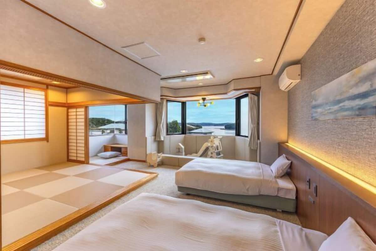 Safe på rommet, skrivebord, wi-fi (inkludert) og sengetøy