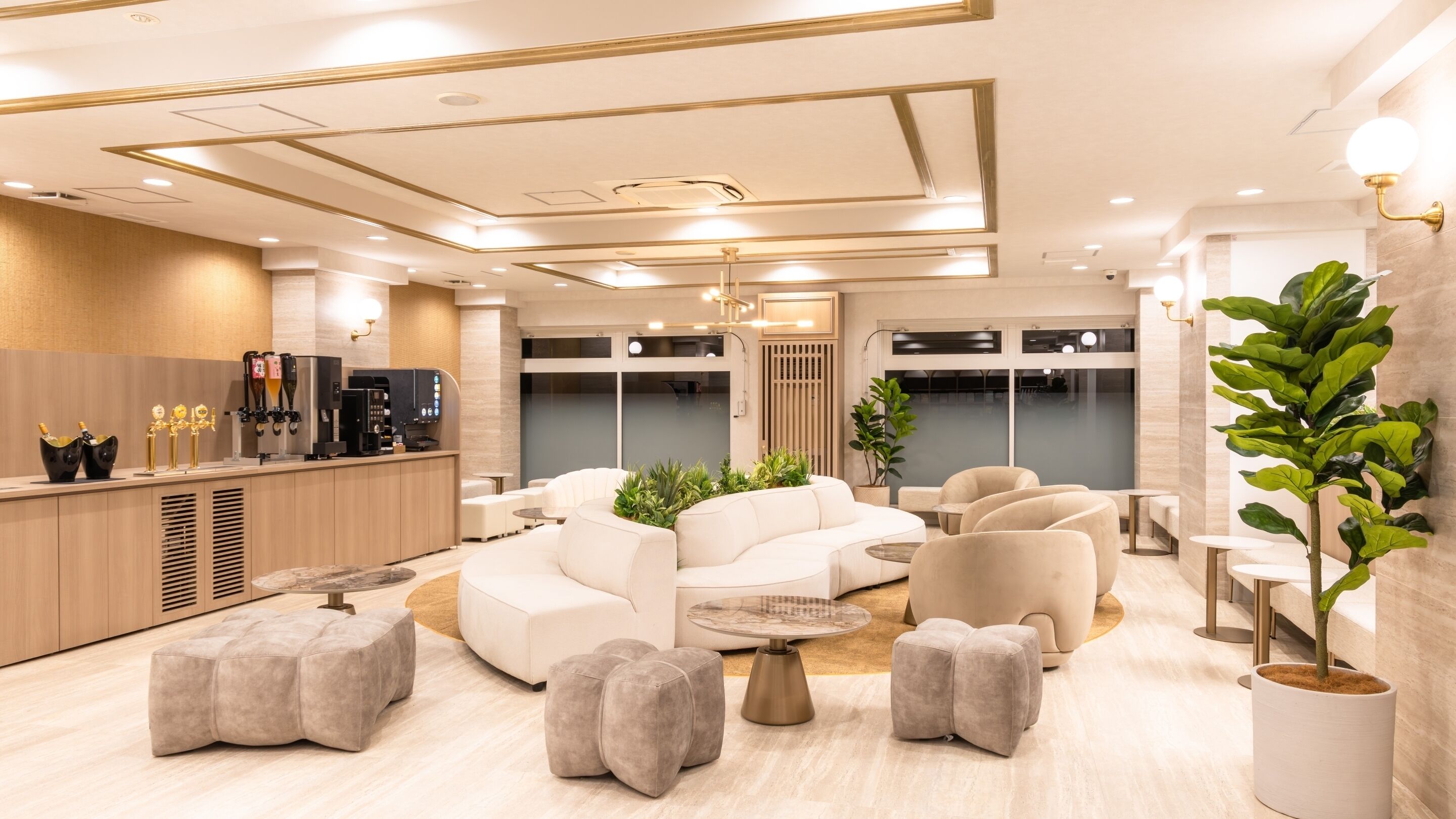 Lobby-lounge