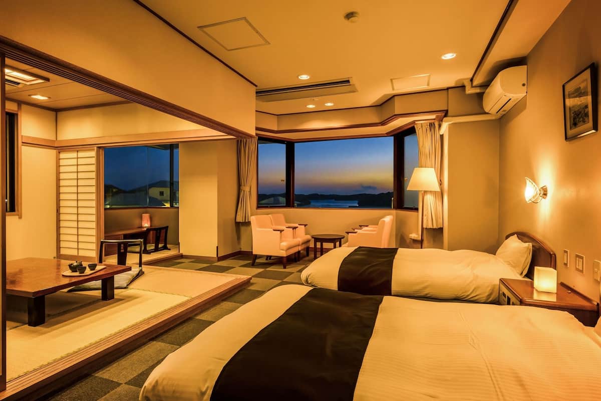 Superior Japanese Western Style Room with Bath (Poolside), Non-Smoking | 1 bedroom, in-room safe, desk, free WiFi