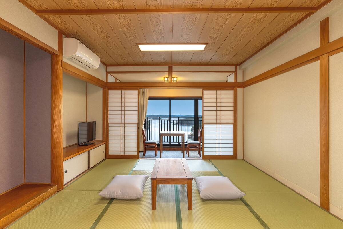 Standardzimmer, Nichtraucher (JapaneseStyle,For5people,Indoor Bath) | Zimmersafe, Schreibtisch, kostenloses WLAN, Bettwäsche
