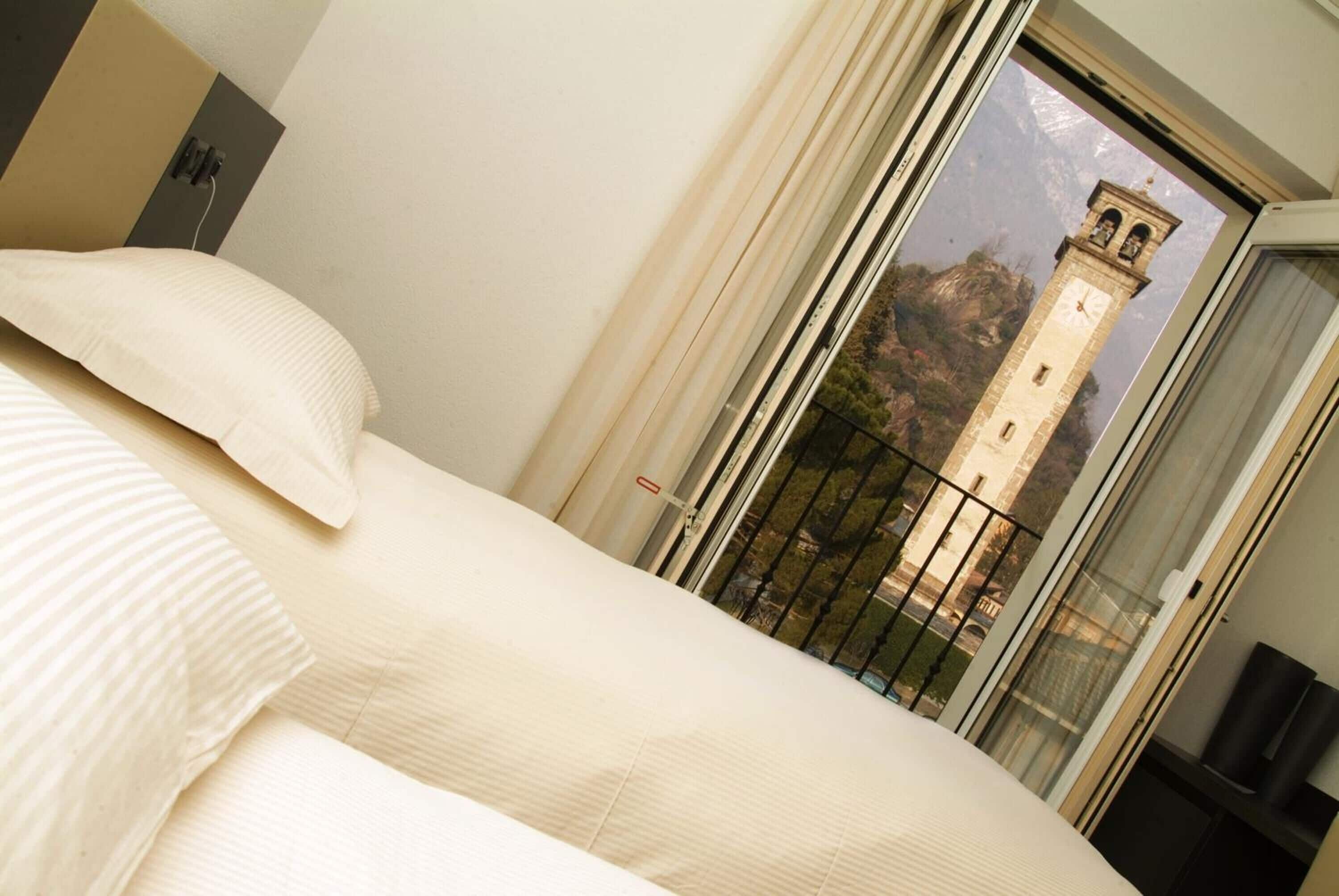 desk, soundproofing, free cots/infant beds, free wifi