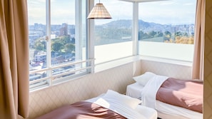 Standard Japanese Western Style Twin Room with Bath, Non-Smoking | 1 bedroom, in-room safe, desk, free WiFi