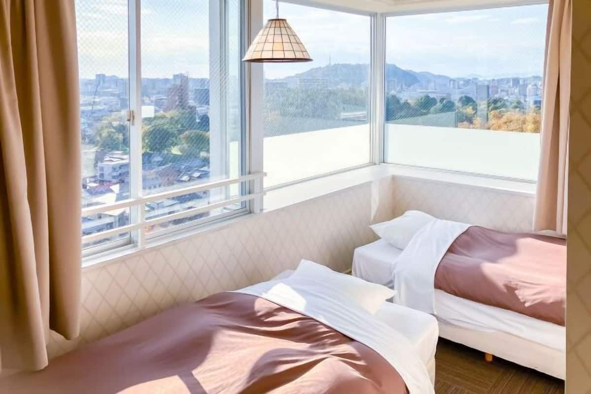 1 chambre, coffres-forts dans les chambres, bureau, Wi-Fi gratuit