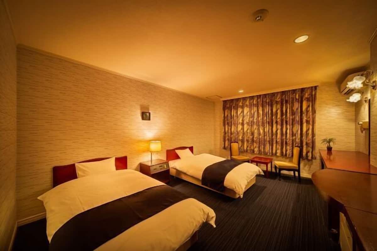 1 chambre, coffres-forts dans les chambres, bureau, Wi-Fi gratuit