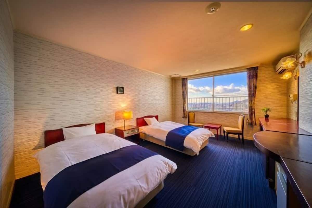 1 chambre, coffres-forts dans les chambres, bureau, Wi-Fi gratuit