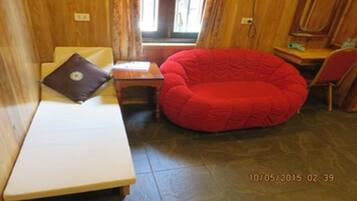 Deluxe Family | Living area