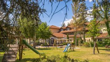 Außen-Kinderspielplatz
