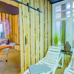 Massage dans la chambre