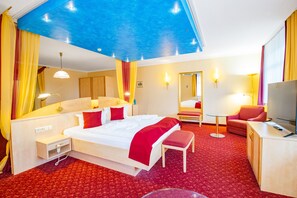 Junior Suite | Premium bedding, desk, blackout curtains, free WiFi