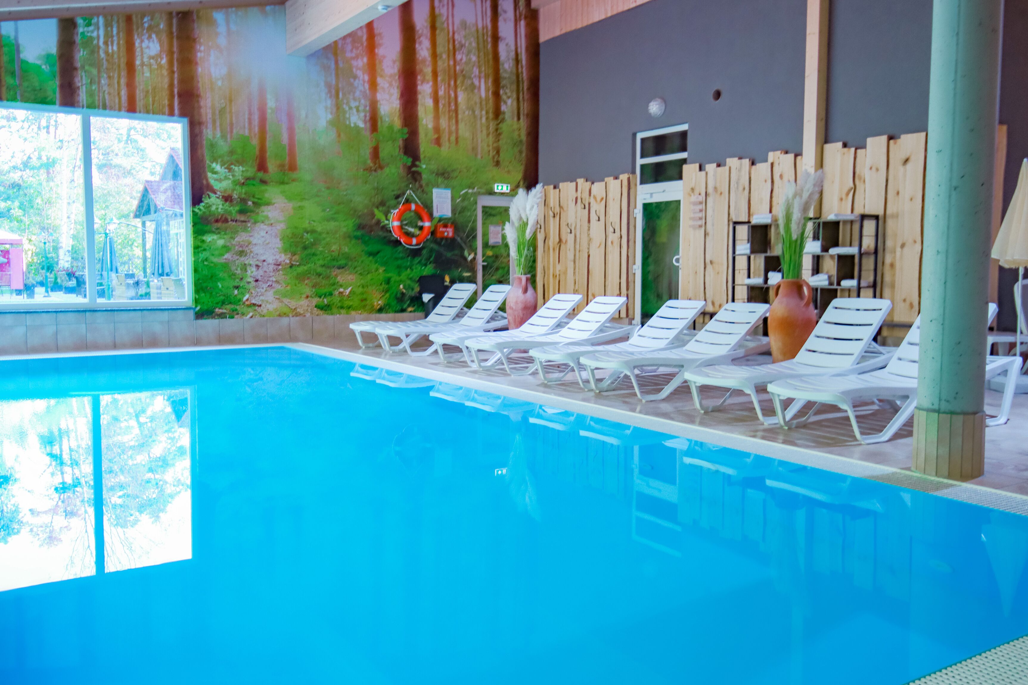 indoor pool, pool loungers