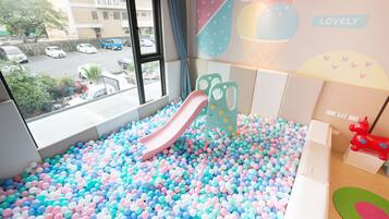 Aire de jeux - intérieure