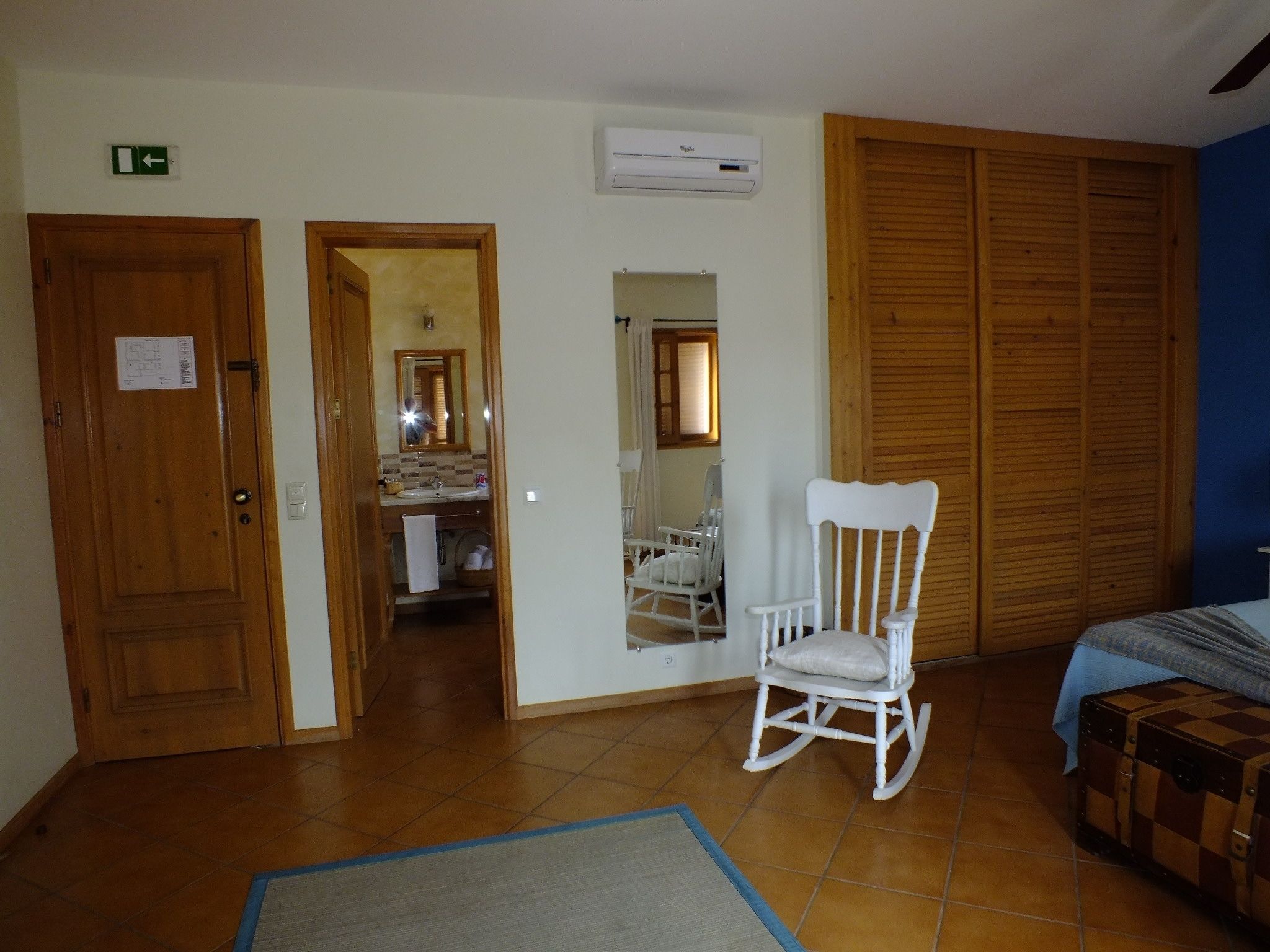 suite, balcony (cabo verde) | minibar, in-room safe, desk, blackout curtains