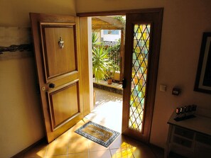 Interior entrance - Kira's Boutique Hotel (São Vicente)