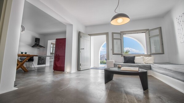 Premium Suite (Panoramic View) | Living room