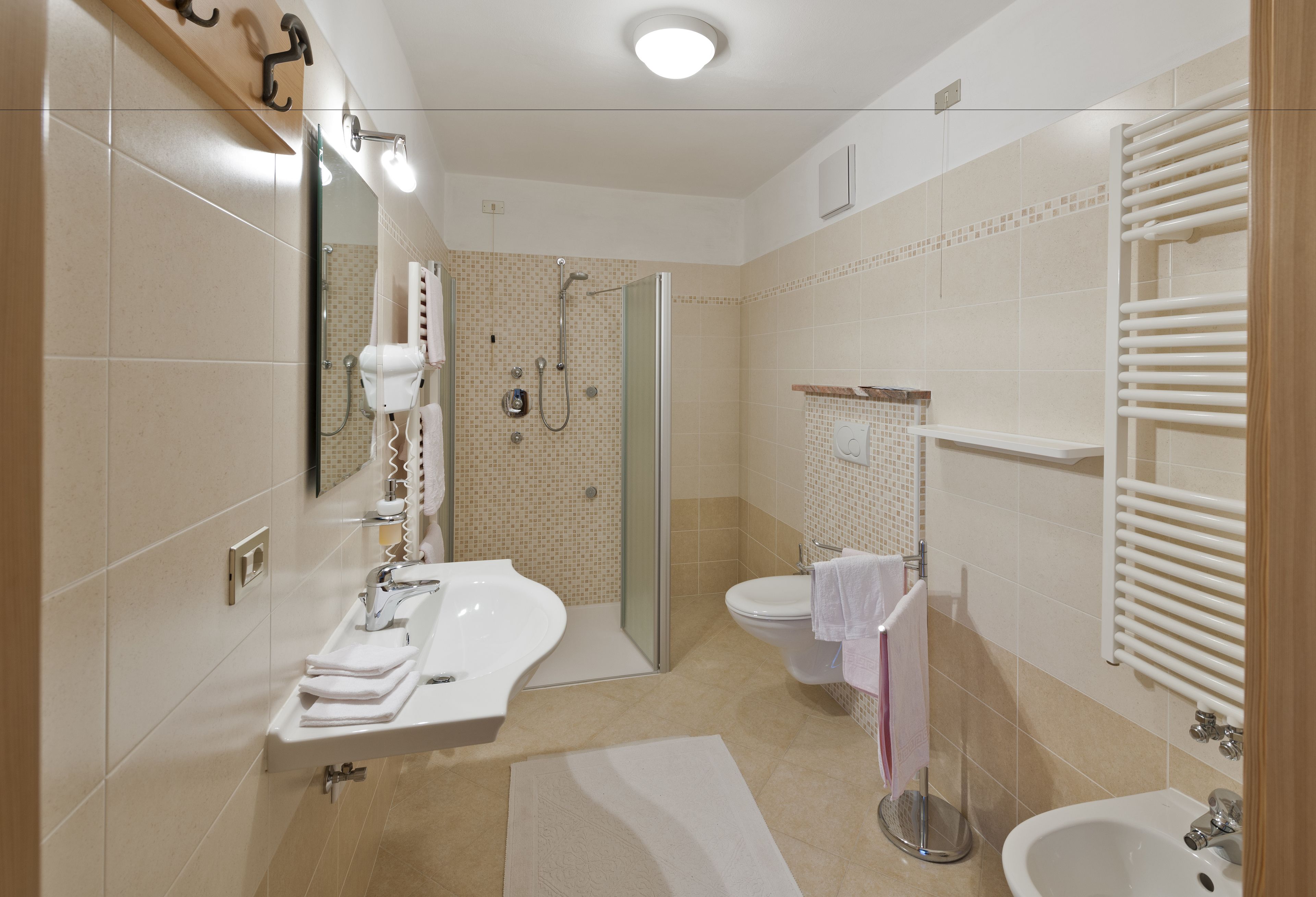 quadruple room | in-room safe, desk, soundproofing, free cots/infant beds