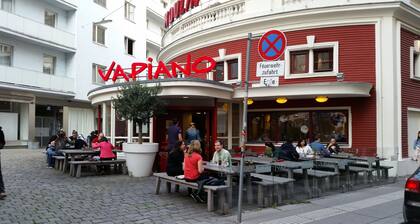 Goldfisch Apartment Vienna Opera House