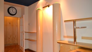 شقة ديلوكس - غرفة نوم واحدة - بمطبخ - منظر للفناء (excluded 30 EUR Cleaning Fee per stay) | 1 غرفة نوم ومكتب ومكواة/لوح كي وواي فاي مجانًا