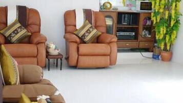 Thai massages, reflexology