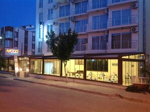 Front of property – evening/night - Mood Beach Hotel (Didim)
