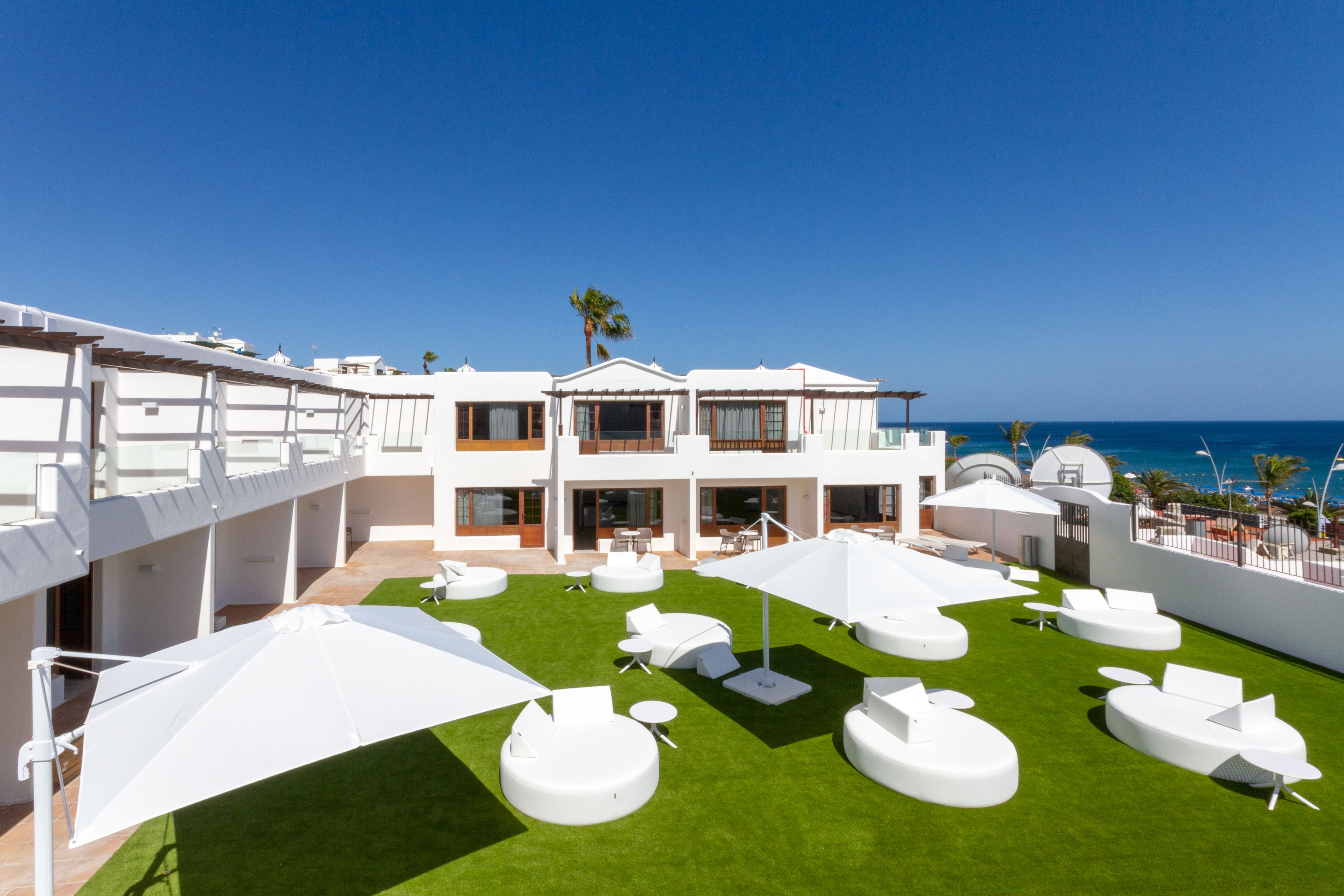 المنطقة المحيطة بالمنشأة