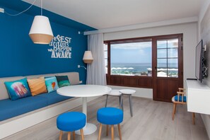 Blendingsgardiner, barnesenger (inkludert) og wi-fi (mot et tillegg)