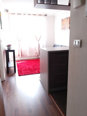 32-吋平面電視、有線頻道、電視