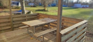 Basic Cabin, Garden Area | Terrace/patio