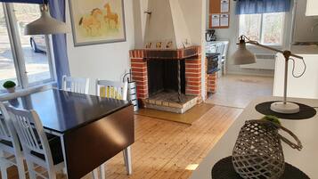 Classic Cottage, 1 Bedroom, Accessible, Private Bathroom | 1 bedroom, bed sheets