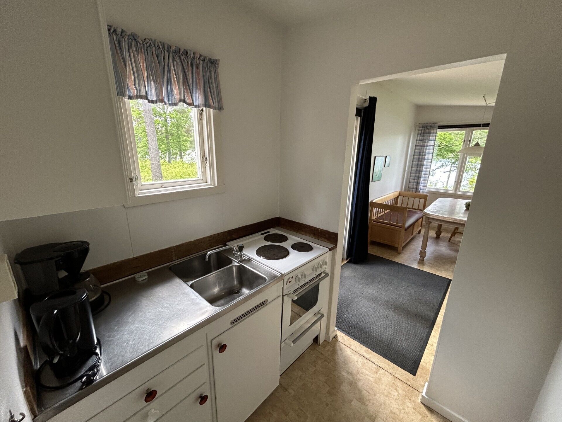Standard Cabin | Private kitchen | Freezer