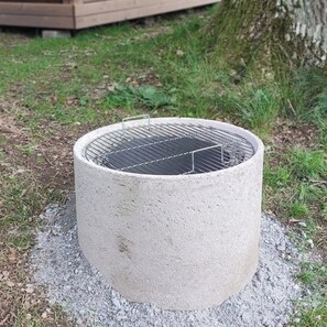 Basic Cabin, Garden Area