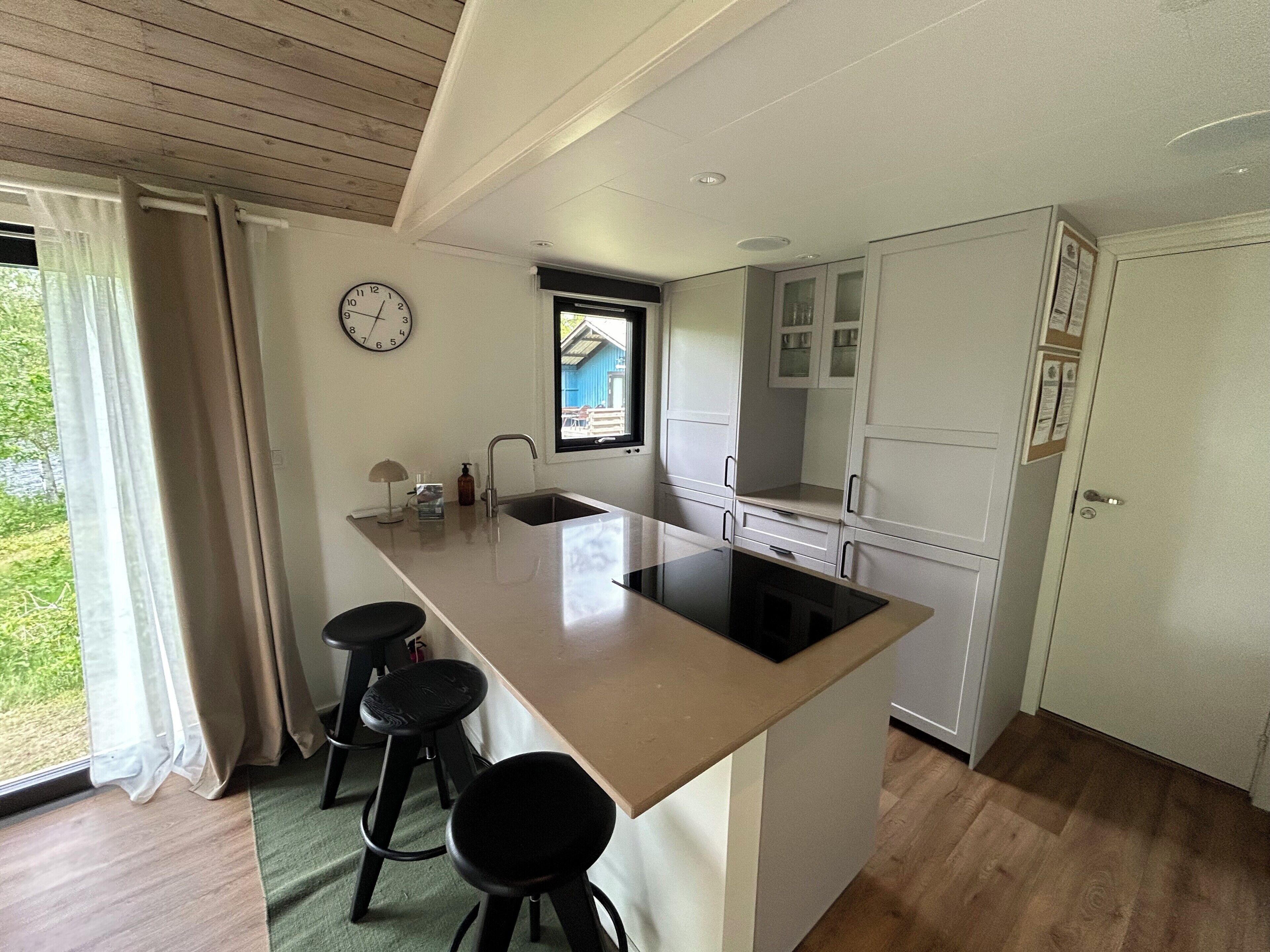 Premium Cabin | Private kitchen | Freezer