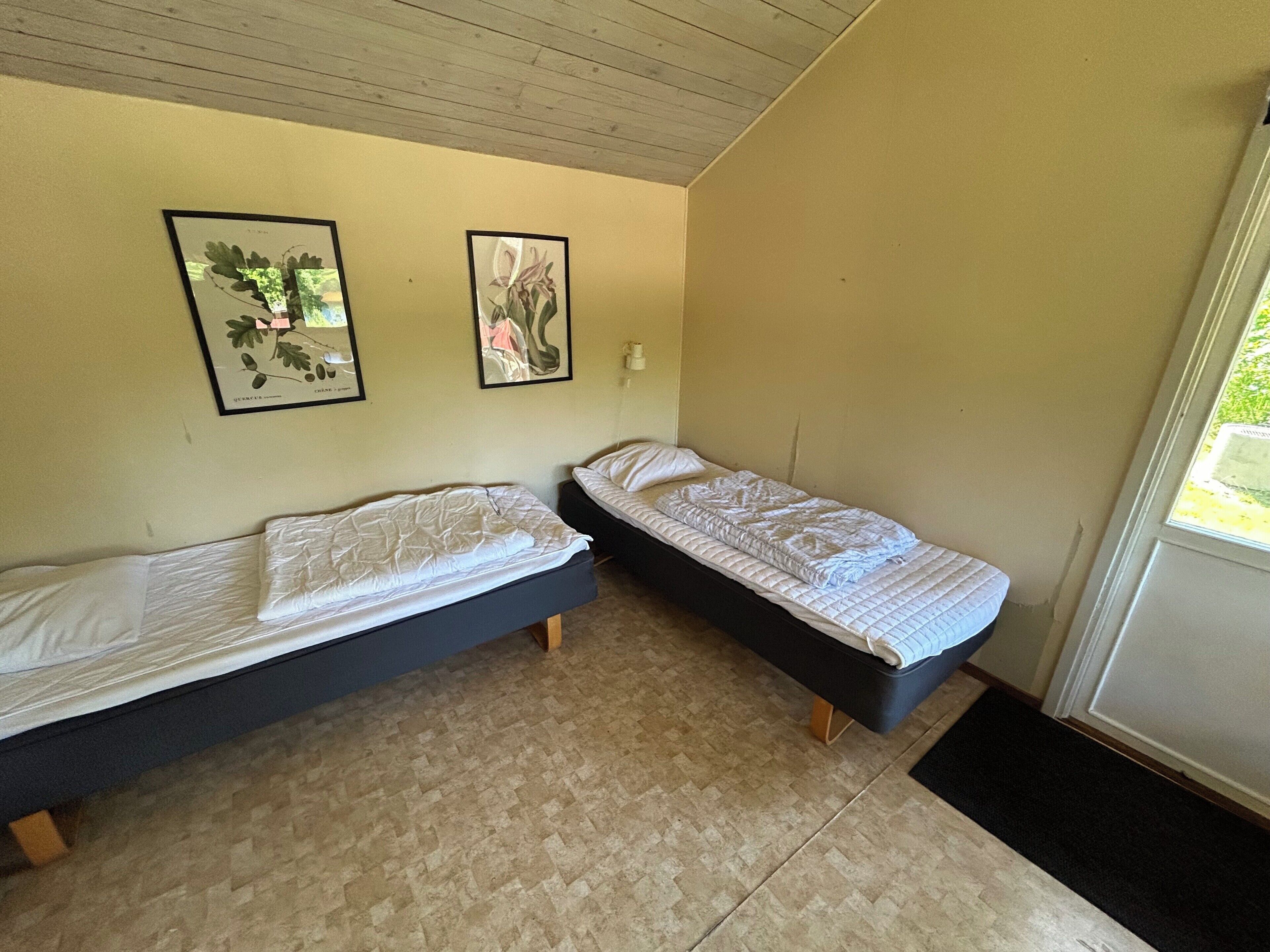 Standard Cabin | Living area