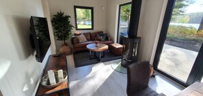 Deluxe Cottage, 2 Bedrooms, Lake View, Lakeside - Långasjönäs Camping & Stugby (Asarum)