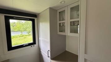 Premium Cabin | Private kitchen | Freezer