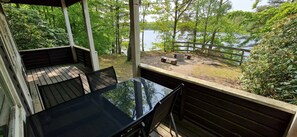 Grand Cottage, 2 Bedrooms, Private Bathroom, Lakeside | Teres/patio